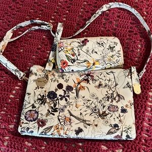 FUN, Floral purse and wallet.